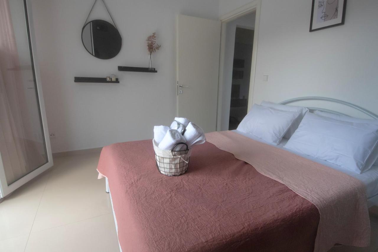 Mistral Luxury Living Aparthotel Néa Péramos Eksteriør bilde